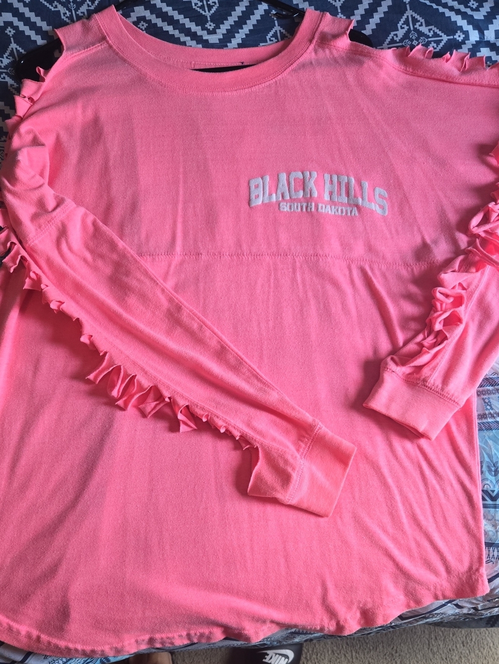 Black Hills, South Dakota Pink Long Sleeve Shirt, Sleeve Cuts